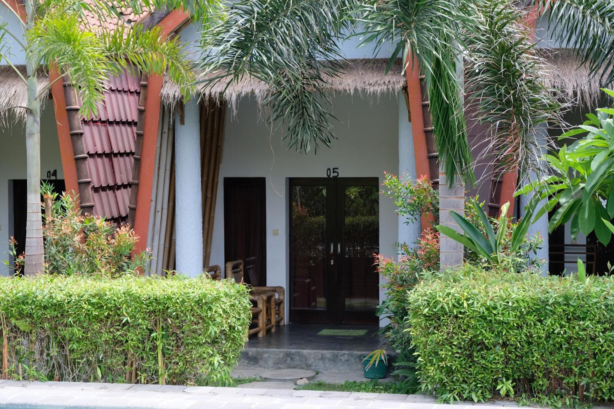 Edelweiss Homestay Kuta  Ngoại thất bức ảnh