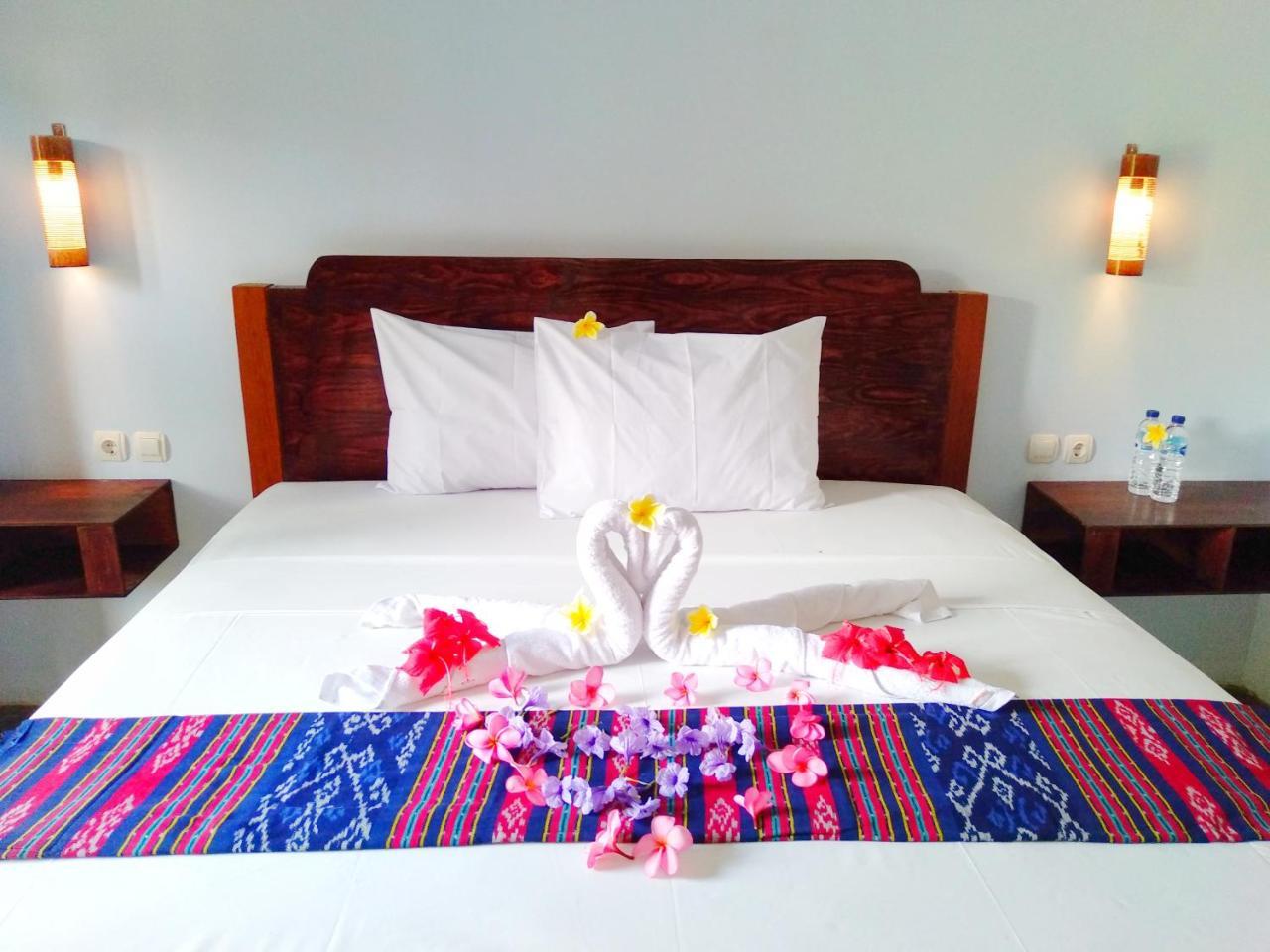 Edelweiss Homestay Kuta  Ngoại thất bức ảnh